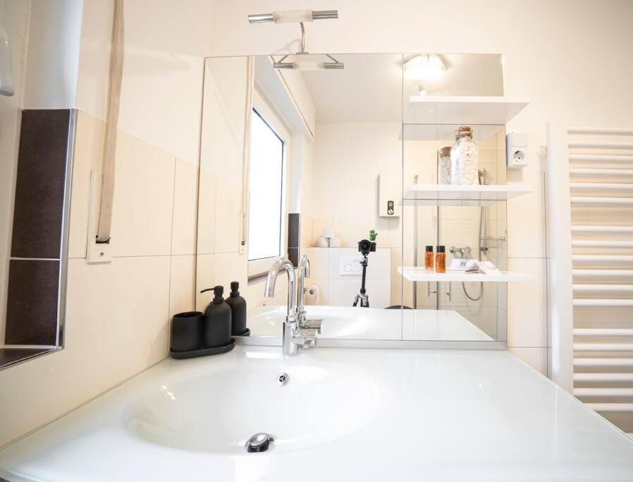 Modernes Apartment Auf 2 Etagen In Ruhiger Lage Zentral Zu Stadion Und Westfalenhallen Дортмунд Экстерьер фото